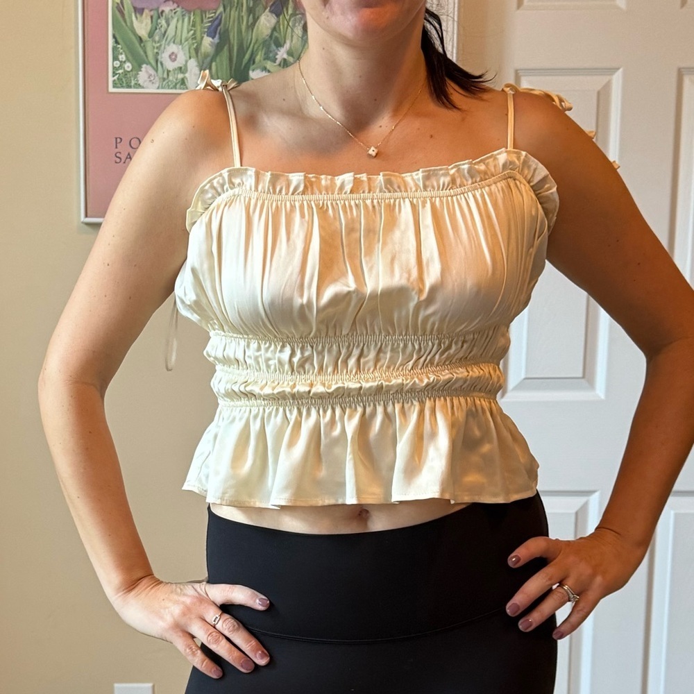 mi ami silky milkmaid rouched tie sleeve cream cropped tank size Medium